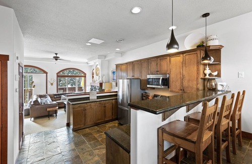 Sundance Estates House | Welcome to Chalet Marmotte