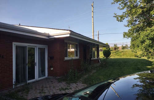 Lindsay House | Welcome to Charming house in Kawartha Lakes and enjoying of beautiful nature