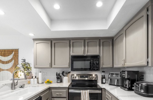Capitola Condo | Welcome to "Coastal Vibes" located in the heart of the Capitola Village!
