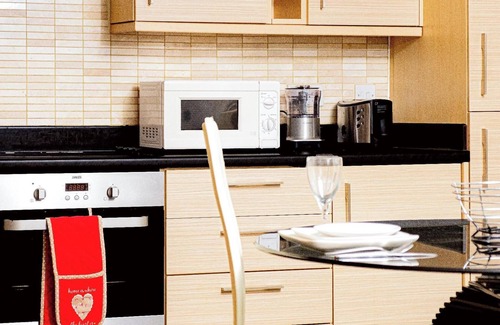 Whittington Apartment | Welcome to cosy retreat in Colindale, London with easy access to Central London