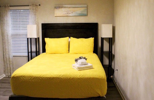 Westside House | Welcome to Crystal Retreat