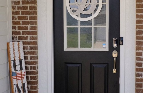Noblesville House | Welcome to Dark Roast Retreat! Spacious 4BR w/WiFi & AC in charming Noblesville