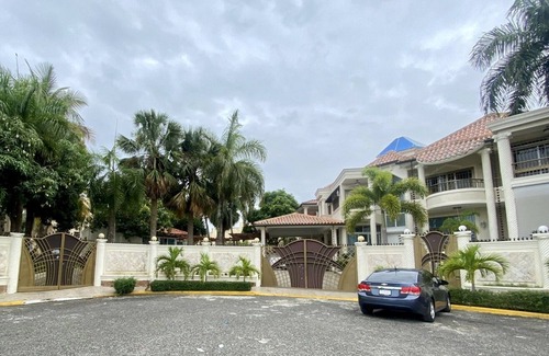 Vista Hermosa Villa | Welcome to this beautiful villa