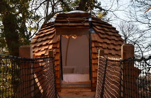 La Cote-Saint-Andre House | Welcome to Domaine des étoiles Unusual accommodations