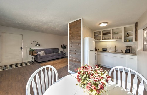 Caldwell House | Welcome to Everett Darling Couples Getaway