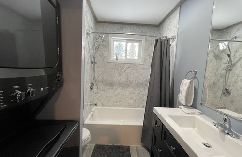 Northfield Cottage | Welcome to fishing paradise, located on formerly Whitefish Lodge in Gracefield