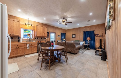 Liberty Hill House | Welcome to Grizzly Acres! Far out; close by! Secluded barndo/house near Austin!