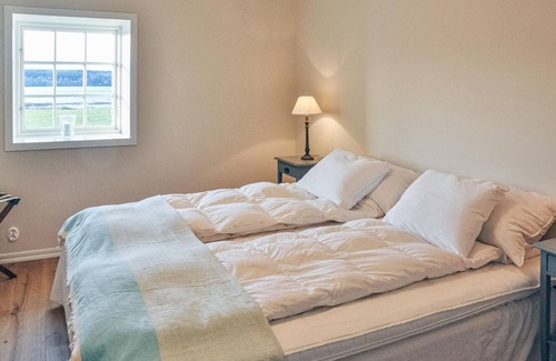 Klassbol Apartment | Welcome to Haltersbol and this vacation home from 2019. Deie apartment house offers a beautiful view
