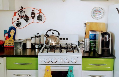 Indian Cove Cabin | Welcome to Hartsville! Eclectic Cabin Retreat with Endless Views