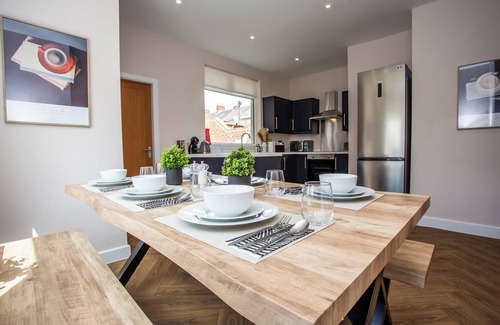 Blyth House | Welcome to Haughton Terrace, a spacious and stylish home in Blyth, perfect for families or groups of up to 9 guests. Enjoy modern comforts, 5 cozy bedrooms, 2 bathrooms, and easy access to the coast and local amenities.