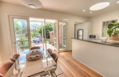 Echuca Apartment | Welcome to Il Cortile - two storey apartment in central Echuca