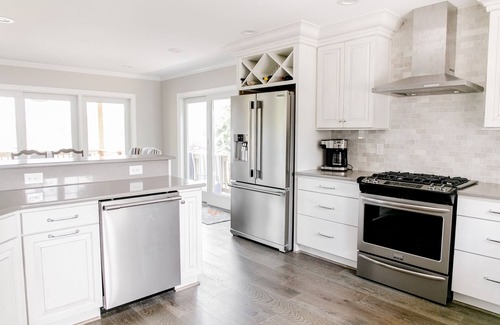Huddleston House | WELCOME TO ISLAND VIEW AT SMITH MOUNTAIN LAKE