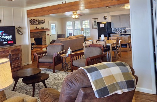 Negreet House | Welcome to Joie de Vivre Lake House at Toledo Bend