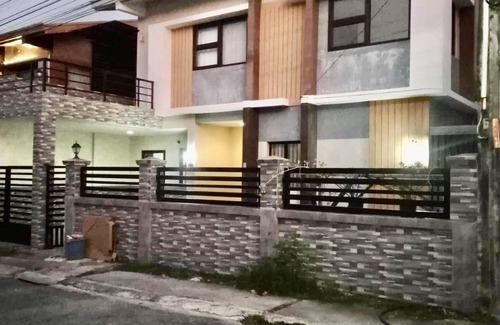 Calapan House | Welcome to La Maison transient house! Great place to stay for family or groups.