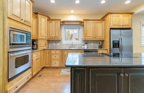 Sloans Valley House | Welcome to “Lakeview Paradise” – Your Perfect Lakeside Escape