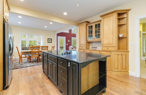 Sloans Valley House | Welcome to “Lakeview Paradise” – Your Perfect Lakeside Escape