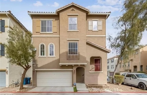 Las Vegas House | Welcome to Las Vegas!
