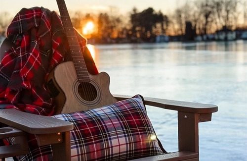 Palo Cottage | Welcome to Louann Lodge! A Lakefront Retreat!