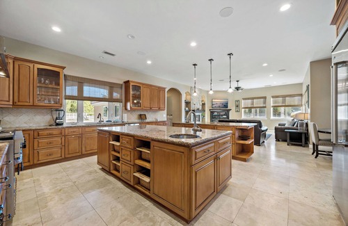 Temecula House | Welcome to Love at First Syrah! Single Story home w/pool/spa/7 bedrooms & more!