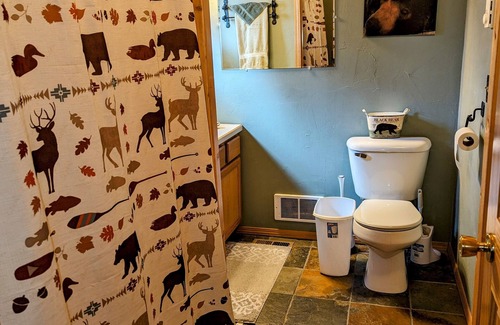 Rexford Cabin | Welcome to Maggie's Cabin-Rexford home sleeps 7 with boat rental also available