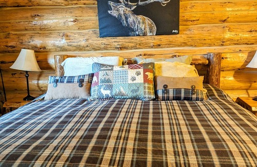 Rexford Cabin | Welcome to Maggie's Cabin-Rexford home sleeps 7 with boat rental also available