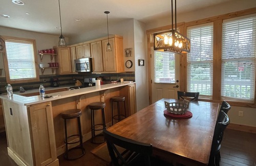 Chelan House | Welcome to Maison Rouge at The Lookout at Lake Chelan