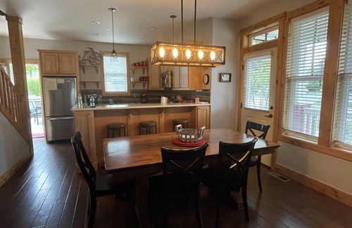 Chelan House | Welcome to Maison Rouge at The Lookout at Lake Chelan