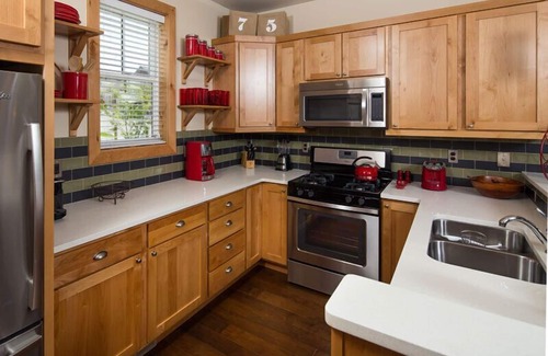 Chelan House | Welcome to Maison Rouge at The Lookout at Lake Chelan