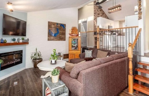 Whitewater Region Cottage | Welcome to Maple Key Trail on the Ottawa River