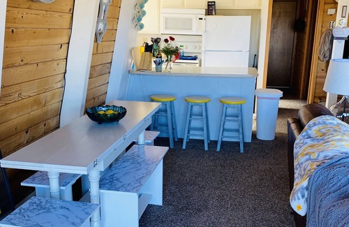 Chester Cabin | Welcome to Melissa’s Mountain Meadow!