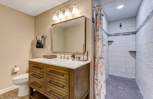 Northside House | Welcome to Merival Manor! Fresh & New find your way to this spacious hideaway
