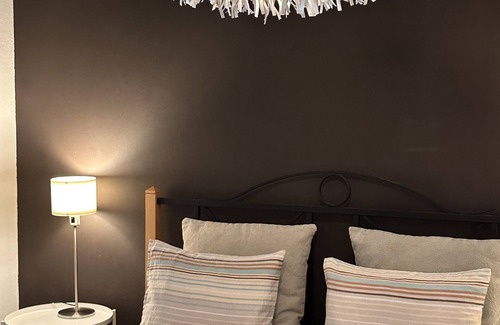 Onze-Lieve-Vrouw-ter-Sneeuw Bed & Breakfast | Welcome to my place B&B