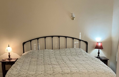 Petaluma House | Welcome to Nana's House Entire 3 bdrm 1.5 bath