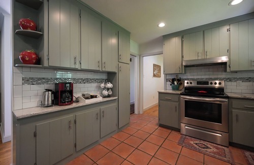 Kenilworth House | Welcome to Nana’s Place in Asheville!