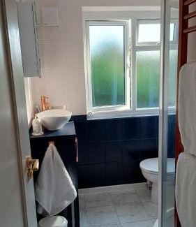 Reading House | Welcome to No 2 - modern comfortable stay