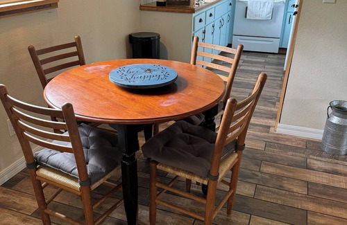 Leesburg Other | Welcome to Orange Blossom Cottage at Dirty Dog Organic Farm.