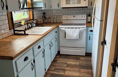 Leesburg Other | Welcome to Orange Blossom Cottage at Dirty Dog Organic Farm.