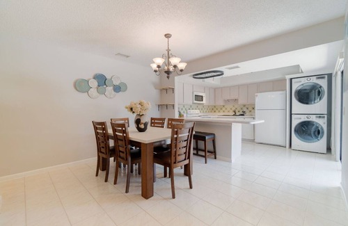 Wellington House | Welcome to our 3 bedroom 2.5 bath town house in the heart of Wellington Florida