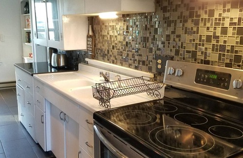 Polson House | Welcome to our Charming Lakefront Home