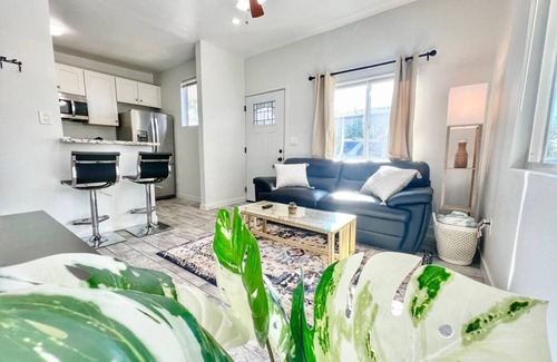 Lincoln Acres Apartment | Welcome to our chic and modern hideaway, just minutes from downtown San Diego, Balboa Park, and North Park.