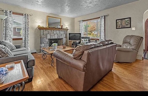 Jones Mills Cottage | Welcome to our Cottage in the Laurel Highlands!
