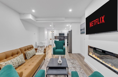 Calgary House | Welcome to our Cozy and luxurious two(2) bedroom basement suitenn