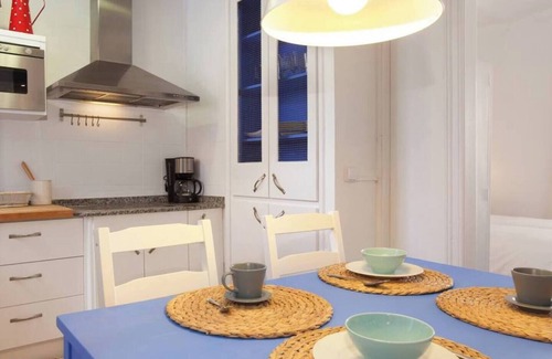 El Parc i la Llacuna del Poblenou Apartment | Welcome to our cozy apartment in Poblenou! You will love it because it's location, close to all the main interesting places in Barcelona and at the same time, away from the noise of the city.