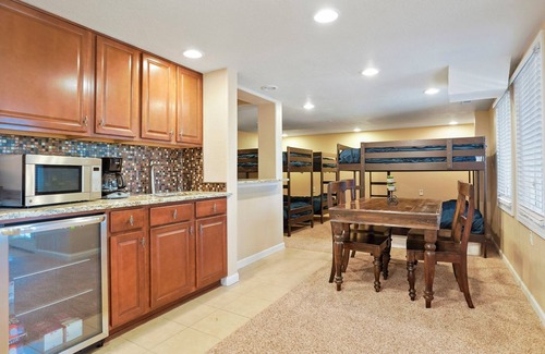 Valley Heirloom House | Welcome to our cozy walk-out basement suite in Ken Caryl Valley.