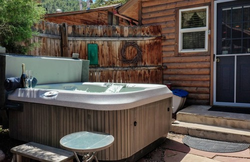 Drake Cabin | Welcome to our getaway at Annie's Mountain Retreat!