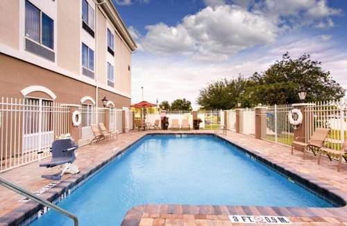 Lake Wales House | Welcome to our Lake Wales Hotel in Central Florida, check out our .