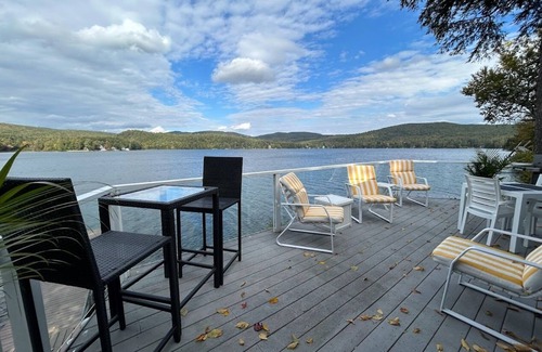 New Durham House | Welcome to our Lakehouse-nestled just steps away from pristine Merrymeeting Lake