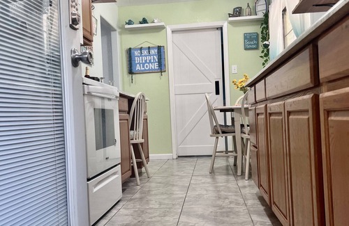 Aransas Pass House | Welcome to our Little Minnow! Perfect for beachgoers, fishermen, and vacation!
