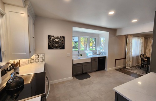 Cheyenne House | Welcome to our More on Moore 1936 Remodeled Home w/AC, 4BDR, 2BR sleeps 8