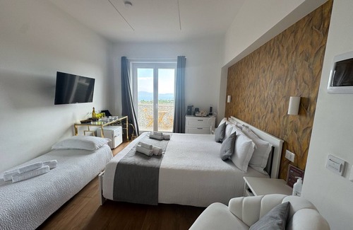 Capodimonte Bed & Breakfast | Welcome to our oasis of elegance and comfort enjoy the best of Naples!